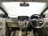 【運転席周り】機能的にまとまった使いやすいレイアウト。座った瞬間から運転のしやすさを感じられ、これからのドライブへの期待感を高めてくれます。