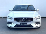 購入後は全国のVOLVO正規ディーラーにてアフターサービスをお受けいただけます。定期点検サービス、延長保証などの有料サービスも手厚くご用意しておりますので、ご不安事はお気軽にご相談下さい。