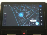 ディスプレイオーディオ(コネクティッドナビ対応)PLUS搭載。T-Connectご契約で2028年9月まで無償で利用できるナビ(期限到来後は有償)と、解約後も利用できる車載ナビが搭載されています。