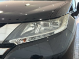 LEDヘッドライトは、点灯の瞬間から最大光量を発揮し、突然暗くなるトンネルなどでの安定感を高めます。