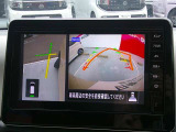 【アラウンドビューモニター】空から見下ろした映像がナビ画面にて確認可能です。駐車もラクラクですよ♪