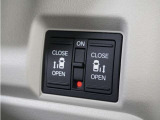 ◆両側電動スライドドア◆狭い駐車場でも乗り降りが楽々♪お子様が隣の車にドアを当ててしまう心配もございません!小さなお子様連れの方もこれで安心。