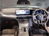 アウトバーンでの走行を見据えたBMWのブレーキシステムはもしもの時にもいち早くマシンを停止してくれます。