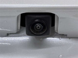 バックモニターが付いているから 後方確認もラクラク、便利な機能ですが直接目視確認することも お忘れなく!!