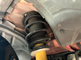 お車を安心してお乗りいただく為には、足回りの定期点検が欠かせません。サービスサポート(有償保証)では無料点検もご提供しており、安心のカーライフをお過ごしいただけるサポート体制が整っています。