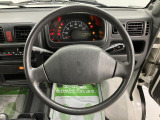 ダイハツディーラーでは「ダイハツ認定U-CAR」という基準を設け、車選びに詳しくないお客様でも「安心して選べる」をご提供しています。