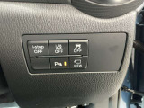 運転席横でアイドリングストップなどスイッチを搭載しています。