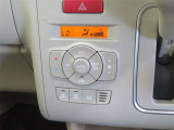 オートエアコン機能で、車内を自動的に、設定した温度に保ってくれます。