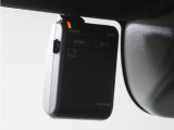 ◆ドライブレコーダー◆映像・音声などを記録する自動車用の装置です。 もしもの事故の際の記録はもちろん、旅行の際の思い出としてドライブの映像を楽しむことができます。