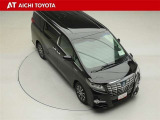 両側パワースライドドア付きだから、狭い駐車スペースなどでの乗り降りラクラク♪小さなお子さまのいるご家庭には嬉しい装備です。