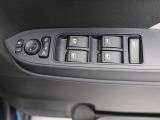 パワーウィンドゥ 運転席ドアスイッチ照明付です。電動格納ミラーも手元でワンモーションで可能です。