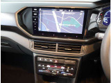 VW純正インフォティメントシステム「DiscoverPro」大変使いやすいタッチパネル型ナビゲーションでETC2.0とバックカメラが付いています。