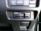 ETC車載器が付いています。ここも、あそこも、、最近はスマートインターチェンジも増えてきましたよね!最初から付いているので、お買い得^^