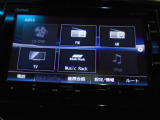 フルセグテレビ搭載。DVD・CD再生に対応しています。