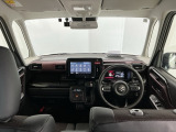 【前方視界】開放的な前方視界!運転がしやすく疲れにくいです♪窓が大きく、見通しがとっても良いおクルマですよ♪
