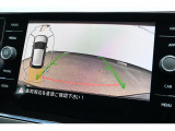 【リヤビューカメラ(Rear Assist)】後方確認や障害物検知をアシストし、安全な駐車をサポート。