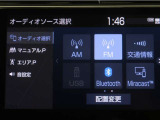 ディスプレイオーディオを装備。スマートフォンと車を繋ぐことで、これまでのナビに加えて色々なサービスが楽しめます。