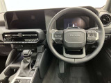 ワンオーナー車でございます。当店の展示車はほぼ全車・新車店舗からの下取のお車ですのでお買い上げ頂いたお客様が2代目オーナーになります。