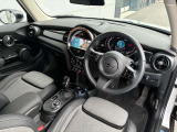 丸と水平を基調としたインテリアデザイン!