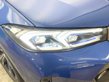 ●LEDヘッドライト:夜間走行時も良好な視界を確保し安心して運転できる高輝度LEDヘッドライトを装備!点灯速度が早く、消費電力も抑えられています。