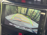 【バックカメラ】駐車時に後方がリアルタイム映像で確認できます。大型商業施設や立体駐車場での駐車時や、夜間のバック時に大活躍!運転スキルに関わらず、今や必須となった装備のひとつです!