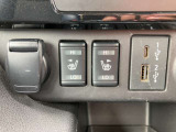 運転席・助手席ともにシートヒーターを搭載!