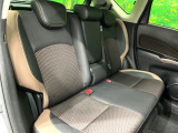 コンパクトカーですが、セカンドシートは十分な広さがあり快適にお乗りいただけます♪シートを倒して大きな荷物を積んだりと、用途の幅が広い1台です。