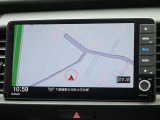 【ナビ】メモリーナビ(VXU-205FTi)付きです。目的地を設定すれば初めての場所でも簡単に行くことができます。もちろん音楽だって聴けちゃいます♪