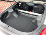 普段のお買い物や通勤、送迎等に十分な荷室スペースを確保しております。