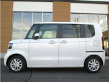 納車前には外装・内装のクリーニングを実施しております。クリーニングはご協力をいただいている業者様と共同でより良い品質を追求しております。※車両状態によっては店頭展示前に実施