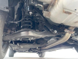 お車を安心してお乗りいただく為には、足回りの定期点検が欠かせません。サービスサポート(有償保証)では無料点検もご提供しており、安心のカーライフをお過ごしいただけるサポート体制が整っています。