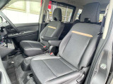 お車の販売と共に、自動車保険もご紹介しております。 弊社取り扱い会社と同じであれば日産独自のサービスもあります。