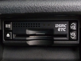★ETC(DSRC)が装備されています!!社外品とは違い収まりの良いデザインが人気!高速道路を利用する際は必需品ですよね!!ストレス無く料金所を通過出来ます!!