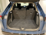 広々としたカーゴスペース。週末のお買い物や長期旅行のたくさんの荷物も積載できます。