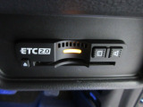 ETC付。高速道路の料金所はキャッシュレスで通過です。サービスエリア等にあるスマートインターの出入口も利用可能でとっても便利。ご納車後すぐにお使い頂けるようセットアップしてのお渡しとなります。