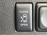 【パワースライドドア】スマートキーや運転席のスイッチでスライドドアの開閉が可能♪電動だから力を入れてドアを開ける必要が無く、小さいお子様でも、重い荷物を持っている時もラクに開け閉めできます♪
