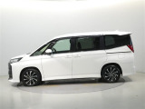 両側パワースライドドア付きだから、狭い駐車スペースなどでの 乗り降りラクラク!小さなお子さまのいるご家庭には嬉しい装備。