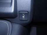 運転席シートヒータースイッチ
