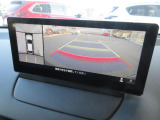 360度ビューモニター搭載!車両の前後左右に備えた4つのカメラ映像を組み合わせて、センターディスプレイに上から見下ろしたような映像や周辺の状況を表示する安全支援しいステムです。