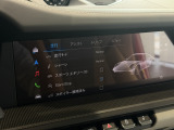 弊社2階のショールームにて約14台の車両を展示しております。色とりどりのポルシェと共にご来場お待ちしております。