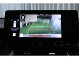 ガイドラインで車両間隔をつかみやすくなっています。バック時に見づらい場所や狭い駐車場で便利です♪