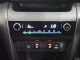 オートエアコンで夏も冬も快適な車内空間を。