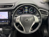 インテリアに合わせたデザインのステアリングは、運転される方のことも考え、運転しやすい形状、大きさです。是非一度、実際に触ってお確かめください。