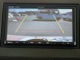 バックカメラ装備しております。駐車時に大変役に立ちますよ。駐車が苦手な方にも便利機能です。
