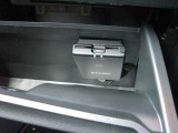 グローブボックス内にETC車載器が装備されています