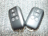 スマートキー2本揃っています。