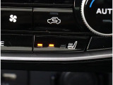 運転席、助手席にはシートヒーター機能を装備!電熱線を使用した暖房ですので、寒い季節や雨などで急に体が冷えてしまったとき等に便利で快適な機能です!
