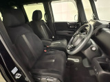 前席の画像です。是非運転席に座っていただき視界等をご確認ください。