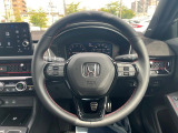 【純正革巻きステアリング】上質な革を使用することで、手にしっかり馴染みとても運転しやすいハンドルです♪