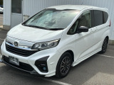 専用フロントグリルと専用フロントエアロバンパーがModulo Xを特徴付けます